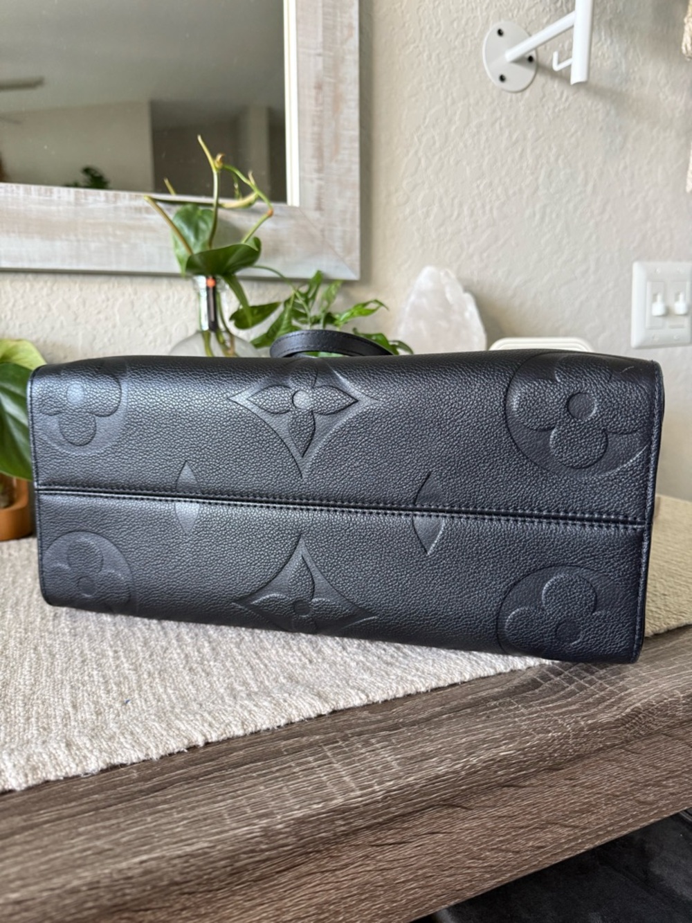 Louis Vuitton On The Go MM - Picture 5 of 12